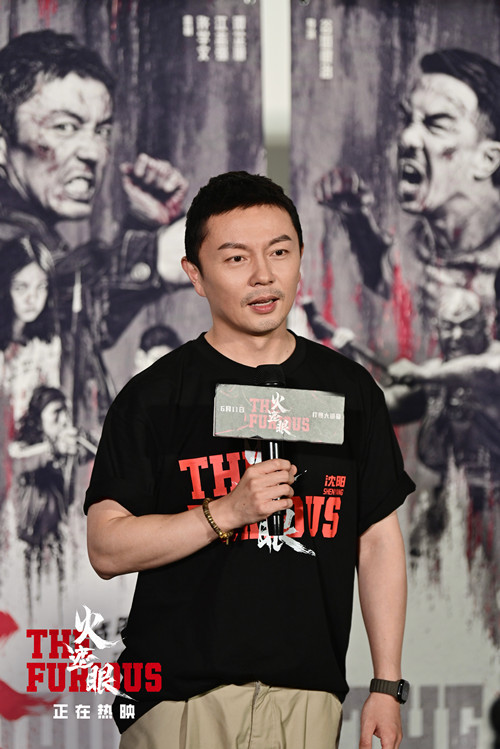 2、电影《火遮眼》沈阳路演现场图-领衔主演谢苗_副本.jpg